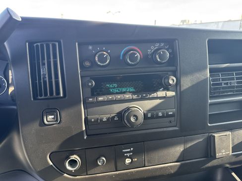 Used 2024 GMC Savana 2500 w/ Driver Convenience Package image 13