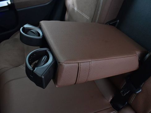 Certified 2025 Mercedes-Benz GLB 35 AMG 4MATIC image 33