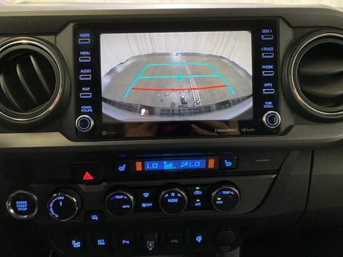 Certified 2020 Toyota Tacoma TRD Off-Road w/ Technology Package image 19