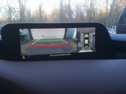 Used 2021 MAZDA MAZDA3 Hatchback w/Premium Plus Pkg image 21