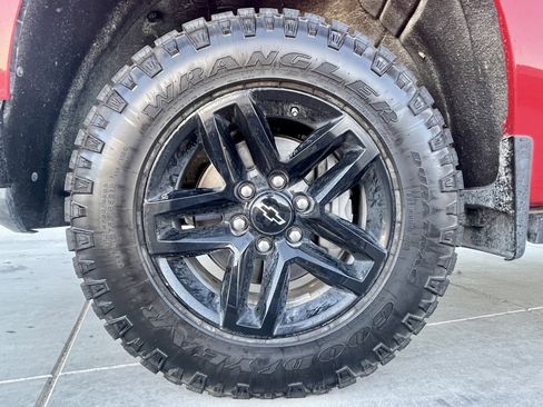 Used 2019 Chevrolet Silverado 1500 LT Trail Boss image 9