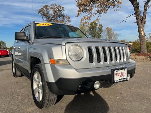 Used 2014 Jeep Patriot Sport w/ Power Value Group AWD/4WD image 4
