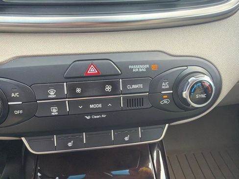 Used 2018 Kia Sorento EX FWD image 24