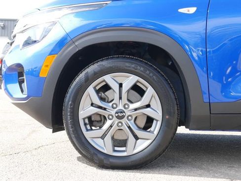 Used 2024 Kia Seltos LX image 10