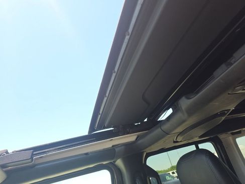Used 2022 Jeep Wrangler Unlimited Sahara AWD/4WD image 49