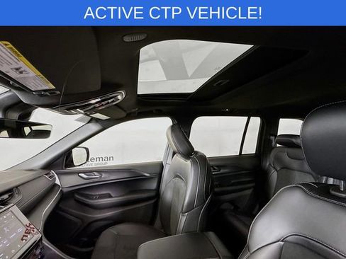 New 2025 Jeep Grand Cherokee Altitude w/ Trailer Tow Package image 21