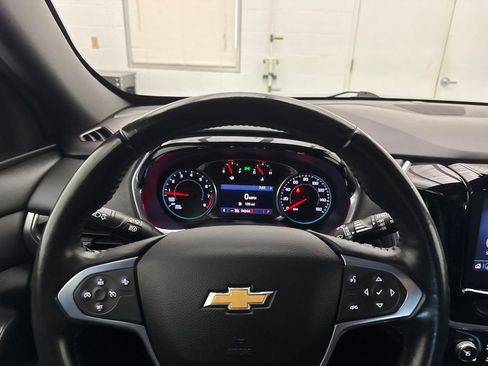 Used 2022 Chevrolet Traverse LT AWD/4WD image 18