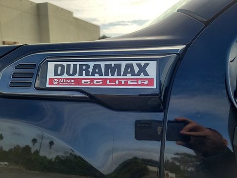 Used 2024 GMC Sierra 2500 AT4 w/ AT4 Premium Plus Package image 11