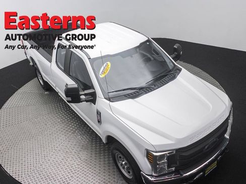 Used 2018 Ford F250 XL w/ Power Equipment Group RWD image 3