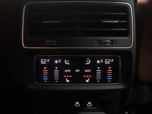 Used 2023 Audi Q7 2.0T Premium Plus w/ Premium Plus Package AWD/4WD image 24