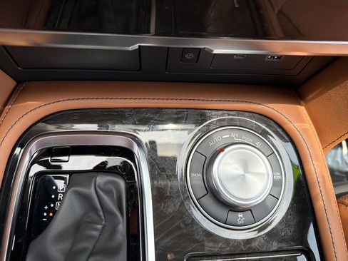 Used 2023 INFINITI QX80 Sensory w/ Cargo Package AWD/4WD image 30