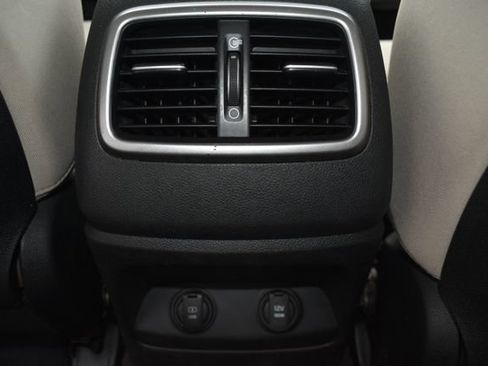Used 2019 Kia Sorento FWD image 30