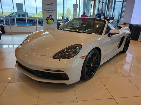 Used 2024 Porsche 718 Boxster GTS image 2
