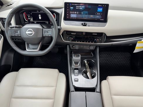 Certified 2025 Nissan Rogue SL image 12