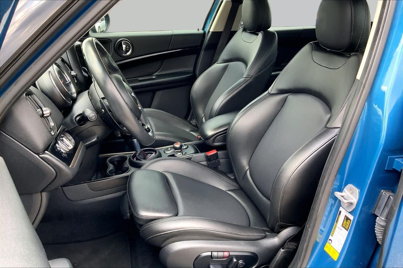 Used 2019 MINI Cooper Countryman S w/ Premium Package FWD image 8