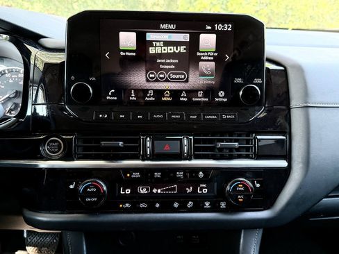 Used 2022 Nissan Pathfinder SL FWD image 64