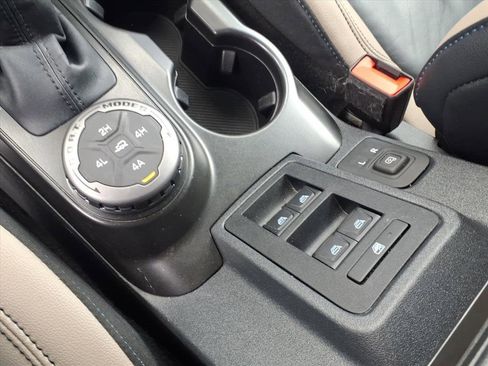 Used 2022 Ford Bronco Wildtrak image 19