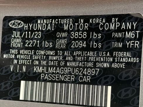 Used 2023 Hyundai Elantra SEL w/ Winter Weather Package FWD image 36