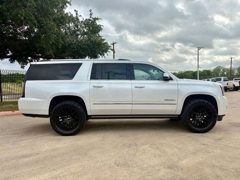 Used 2016 GMC Yukon XL Denali w/ Open Road Package AWD/4WD image 2