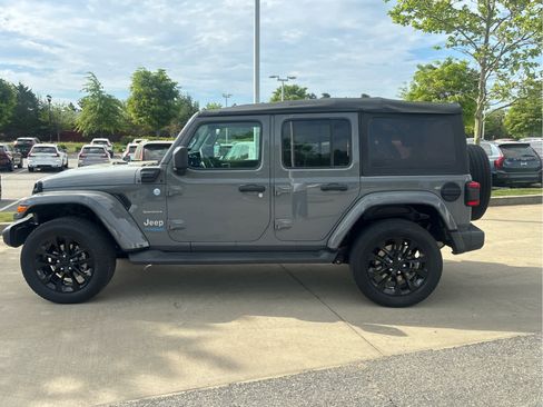 Used 2021 Jeep Wrangler Unlimited Sahara w/ Cold Weather Group AWD/4WD image 27