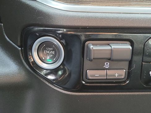 Certified 2025 Chevrolet Silverado 2500 LT image 17