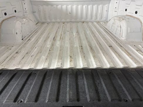 Used 2024 GMC Sierra 1500 SLE RWD image 36