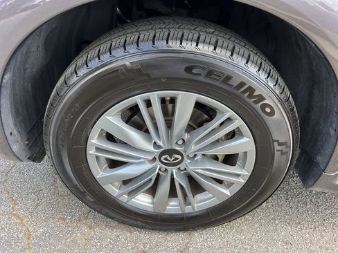 Used 2024 INFINITI QX80 Luxe image 9