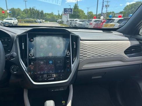 Used 2025 Subaru Forester Limited AWD/4WD image 18
