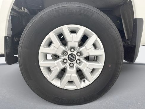 Used 2023 Nissan Frontier SV w/ SV Convenience Package AWD/4WD image 21