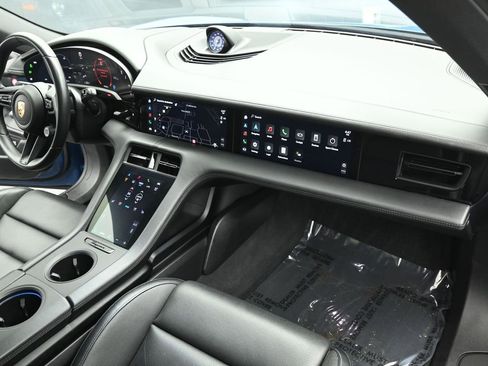 Used 2024 Porsche Taycan 4 Cross Turismo w/ Premium Package image 29