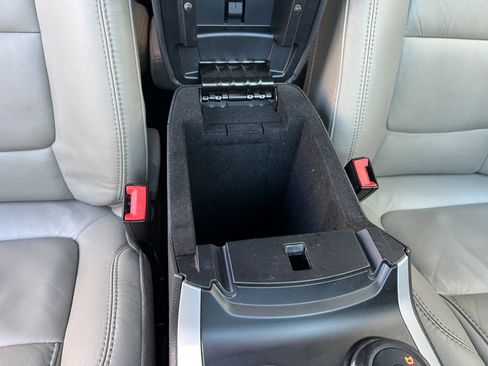 Used 2015 Ford Explorer XLT w/ Equipment Group 202A image 29