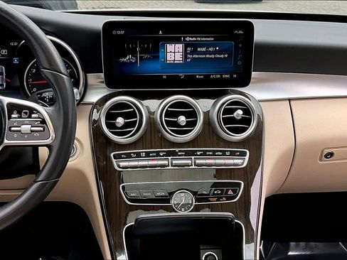 Used 2020 Mercedes-Benz C 300 Sedan image 7