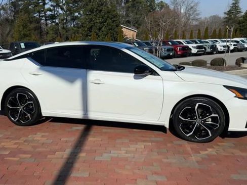 Used 2023 Nissan Altima 2.5 SR image 4