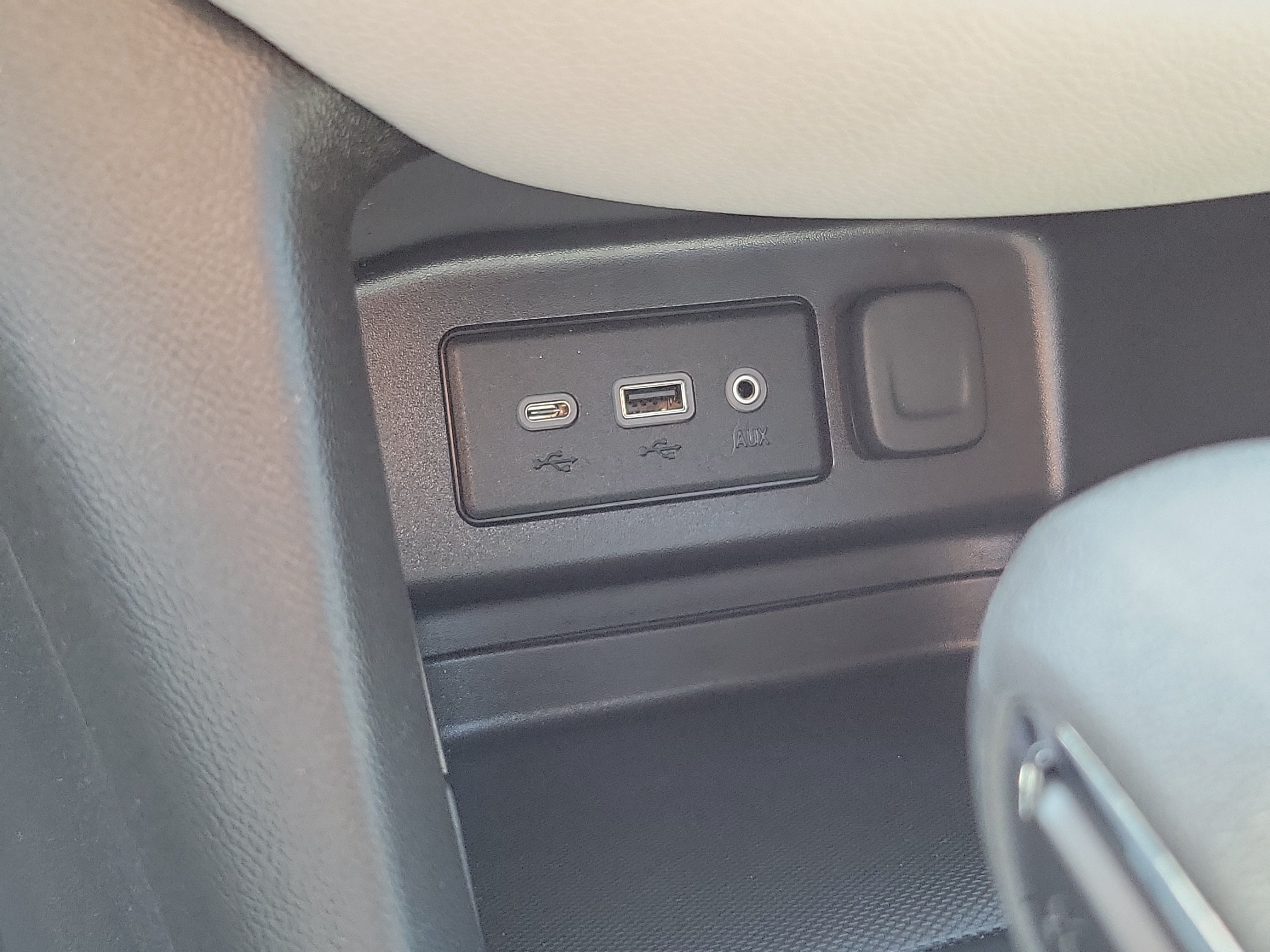 Used 2024 Chevrolet Equinox LT AWD/4WD image 26