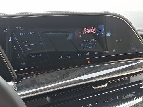 Certified 2024 Cadillac Escalade ESV Premium Luxury w/ Performance Package AWD/4WD image 21