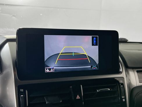 Used 2022 Lexus GX 460 Premium w/ Accessory Package image 13