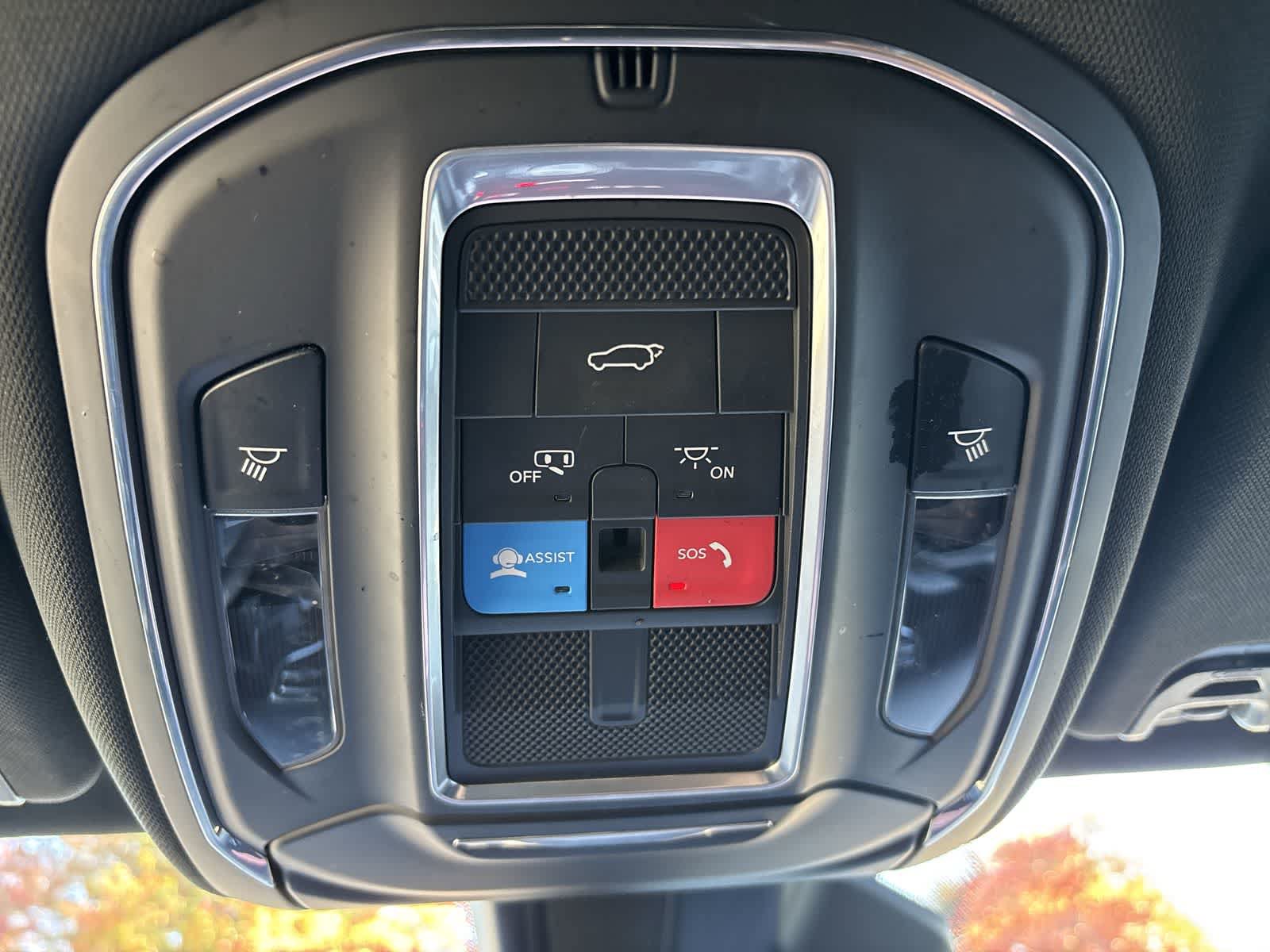 Used 2022 Jeep Wagoneer Series II AWD/4WD image 25