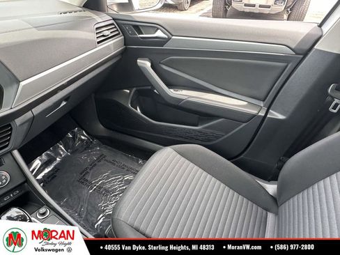 Certified 2024 Volkswagen Jetta S FWD image 30