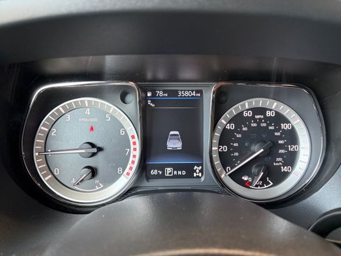 Used 2019 Nissan Titan SV w/ SV Convenience Package AWD/4WD image 21