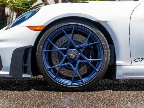 Used 2025 Porsche 718 Cayman GT4 RS w/ Weissach Package RWD image 6
