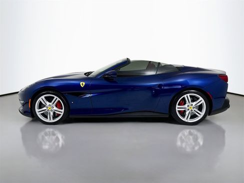 Used 2020 Ferrari Portofino image 4