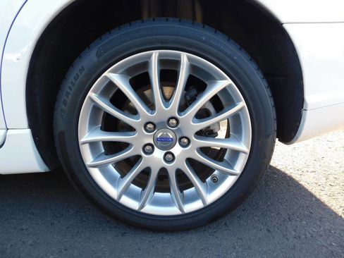 Used 2009 Volvo V50 2.4i image 21