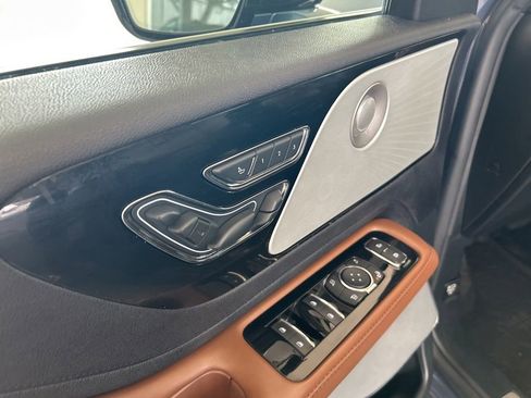 Used 2021 Lincoln Aviator Reserve w/ Equipment Group 201A RWD image 47