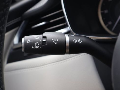 Used 2023 Jaguar XF R-Dynamic SE image 16