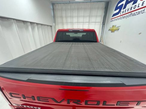 Used 2021 Chevrolet Silverado 1500 RST w/ Z71 Off-Road Package AWD/4WD image 7
