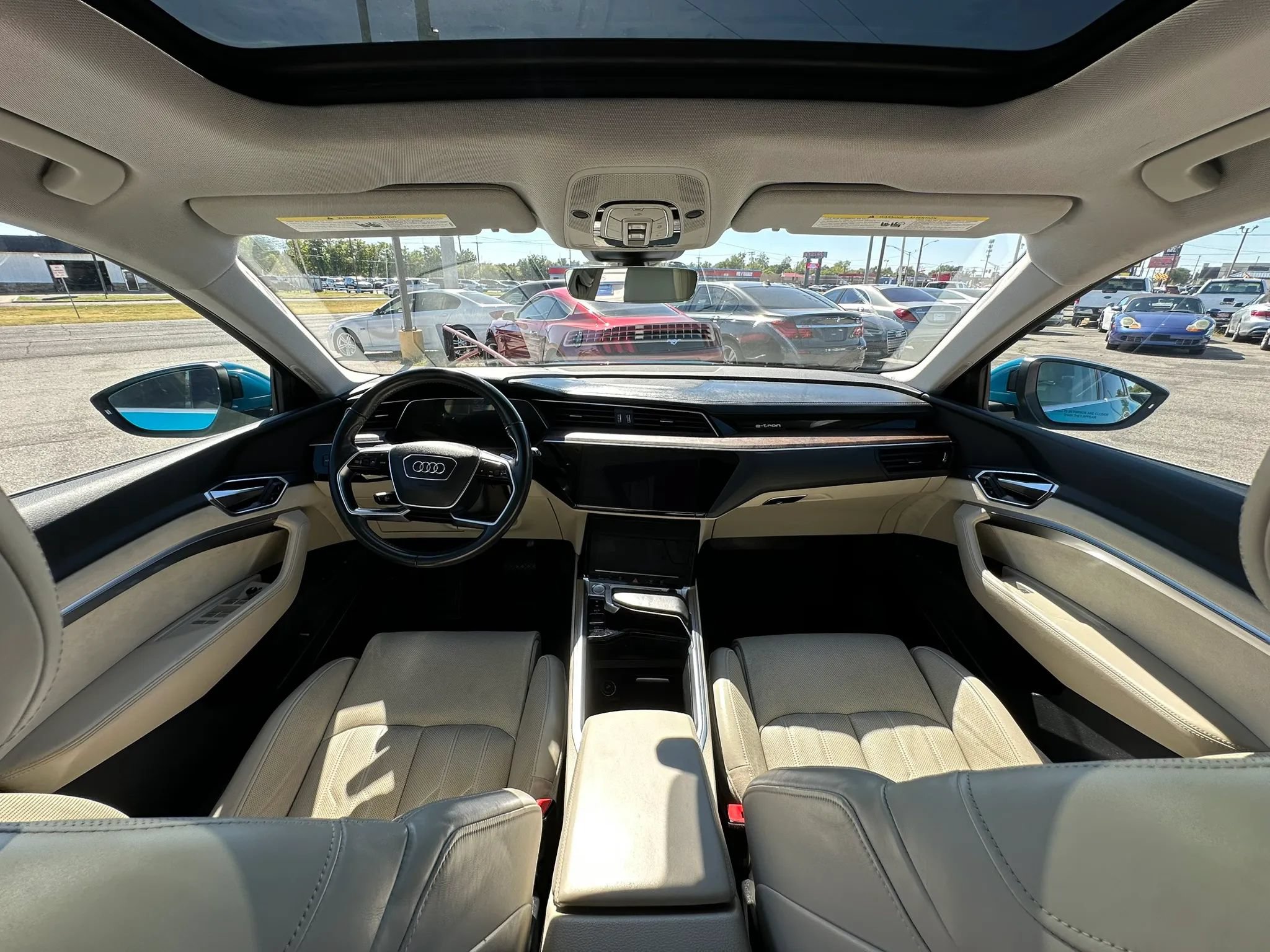 Used 2019 Audi e-tron Prestige AWD/4WD image 2