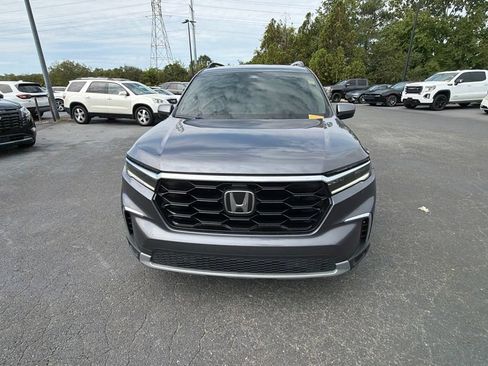 Used 2025 Honda Pilot Touring image 16
