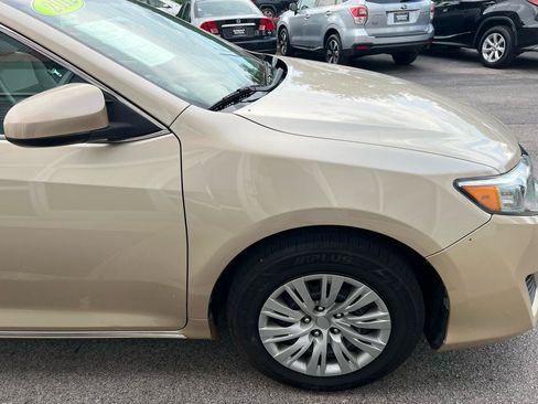 Used 2012 Toyota Camry LE FWD image 8