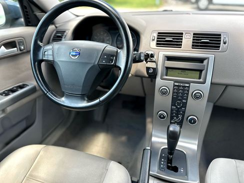 Used 2008 Volvo V50 2.4i image 16