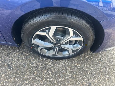 Used 2019 Kia Forte LXS image 15